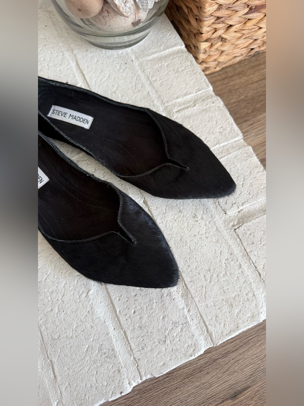 Steve Madden Black Fur PointedSteve Madden Black Faux Fur Pointed Toe Flats - Picture 6 of 8